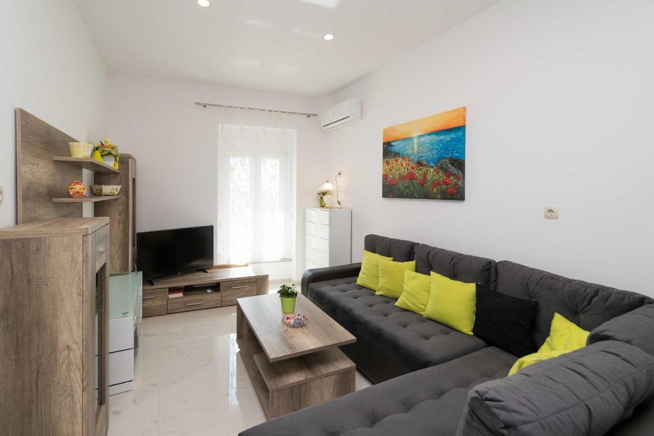 Anvedor Apartment Crikvenica Bagian luar foto