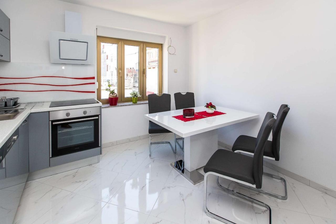 Anvedor Apartment Crikvenica Bagian luar foto