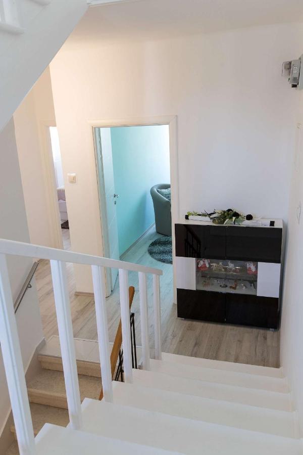 Anvedor Apartment Crikvenica Bagian luar foto